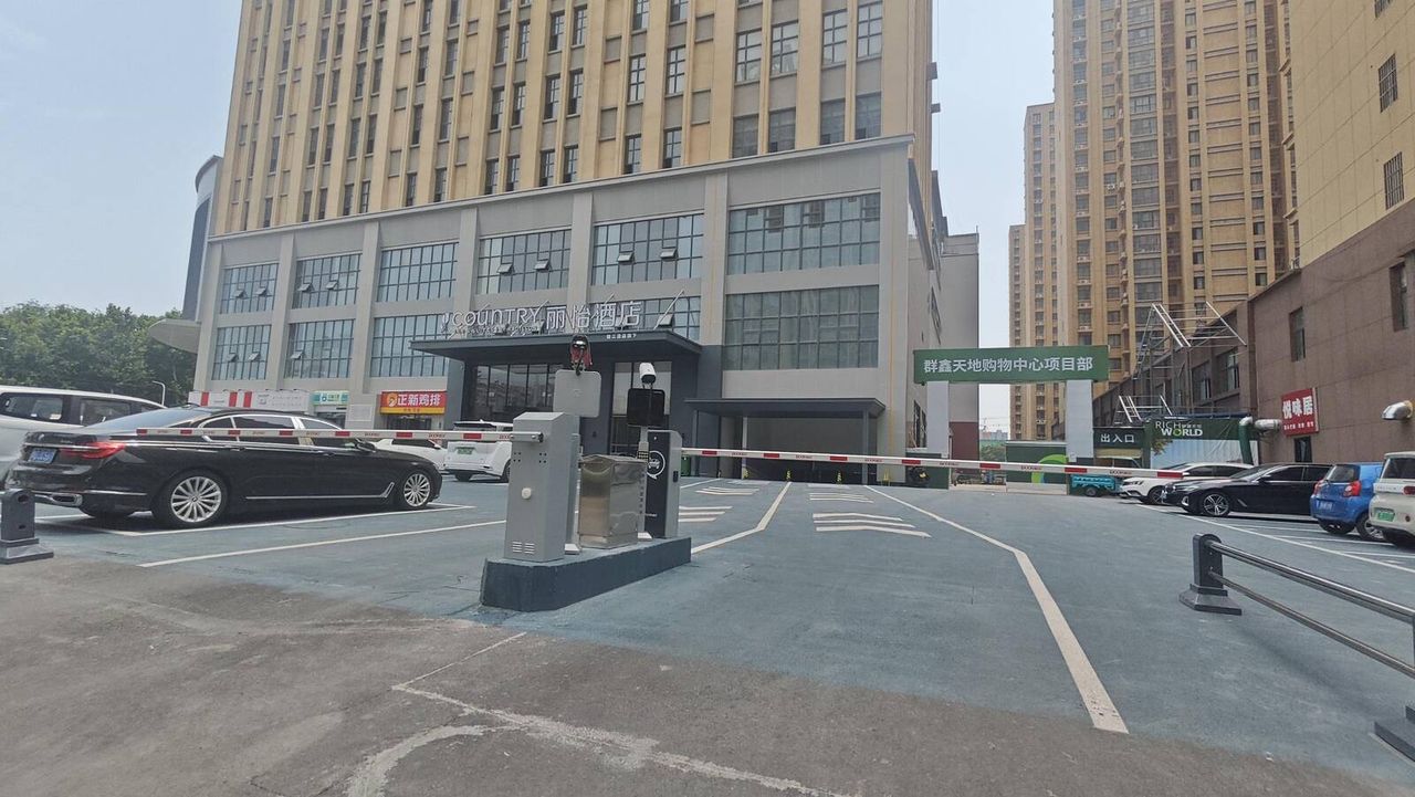 河南辉县群鑫停车场现场图7