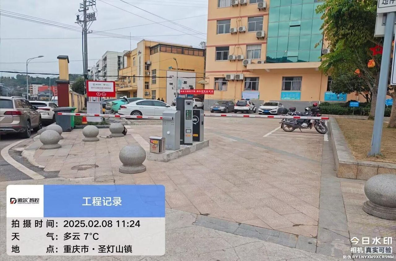 圣灯山超充站现场图2