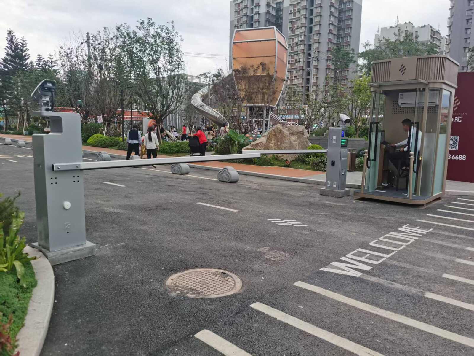 西昌楠院停车场系统现场图2