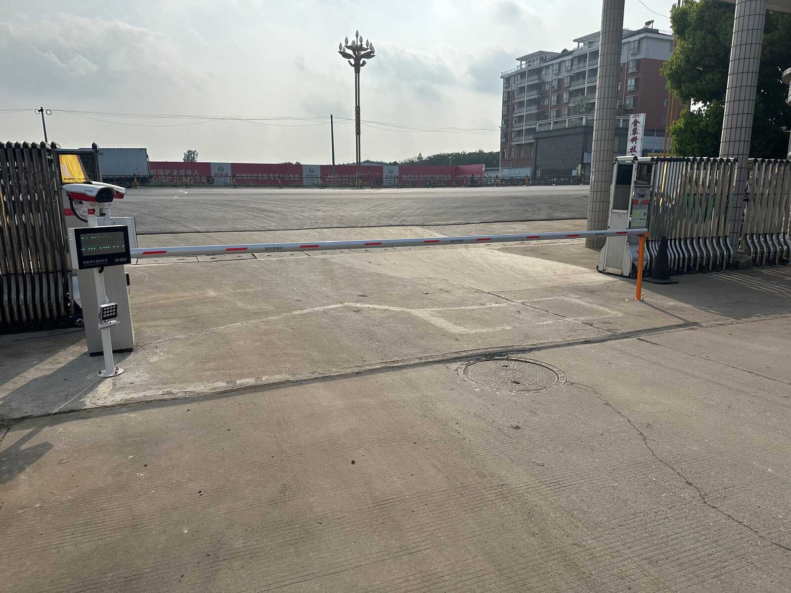大车快跑重卡超充站现场图2