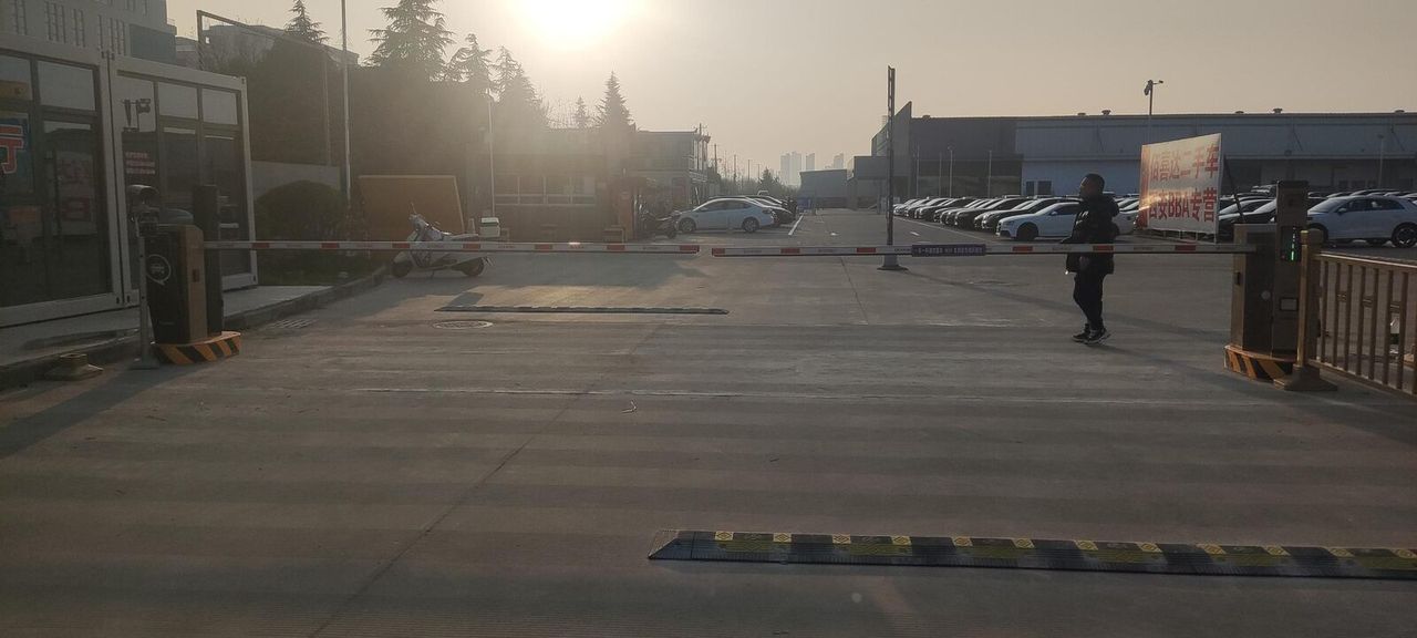 西安中升维修中心现场图4