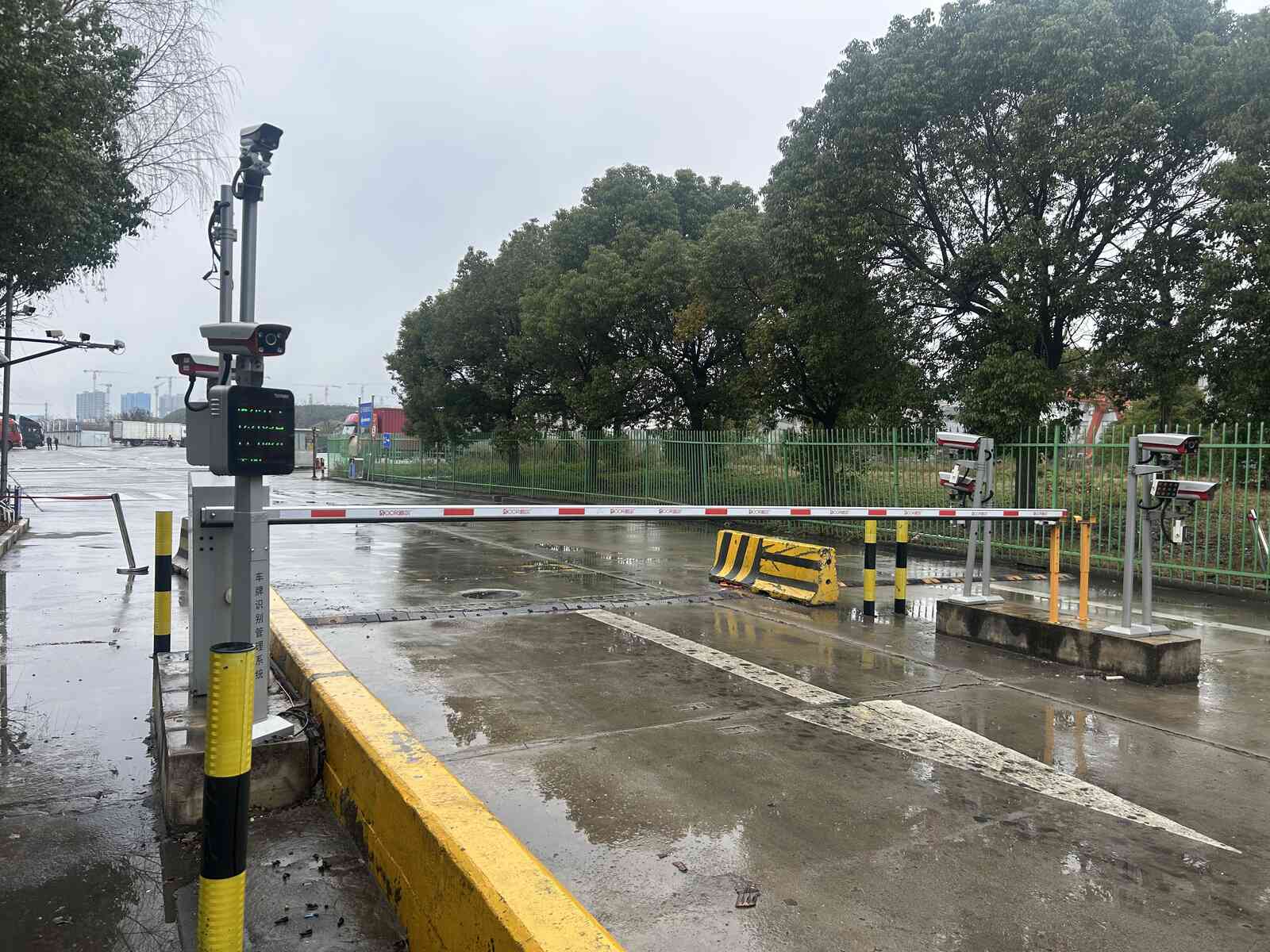 浦江顺丰中转场现场图3