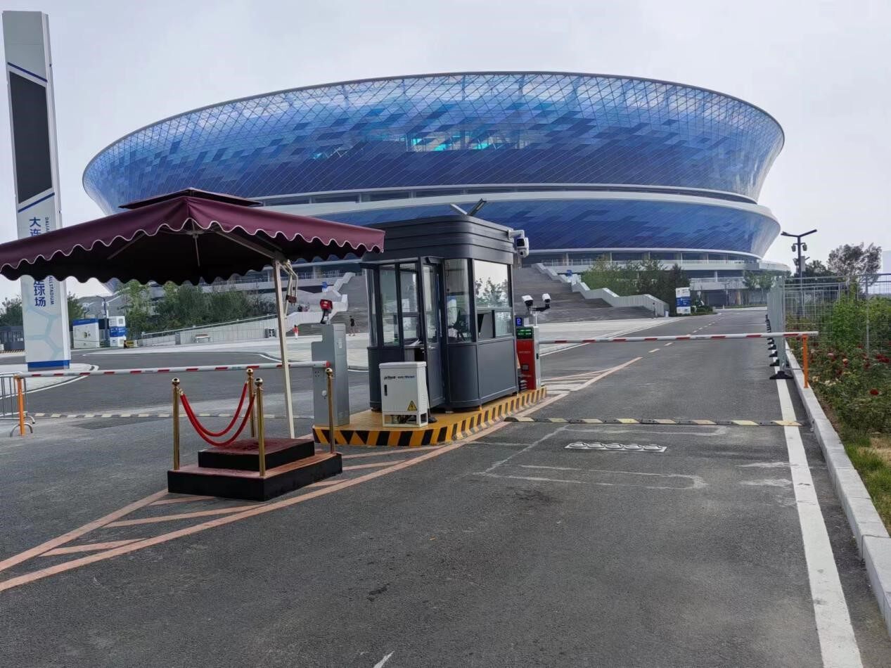 大连梭鱼湾足球场停车场项目现场图7