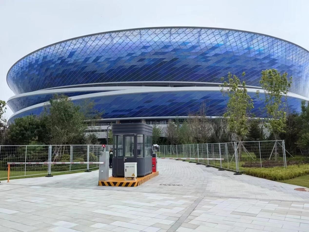 大连梭鱼湾足球场停车场项目现场图9