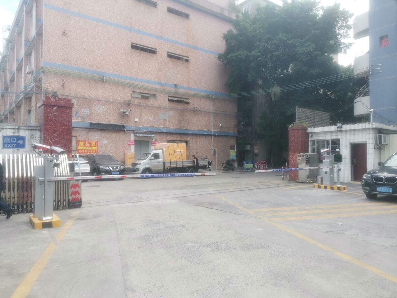 新厦工业城停车场11进11现场图3