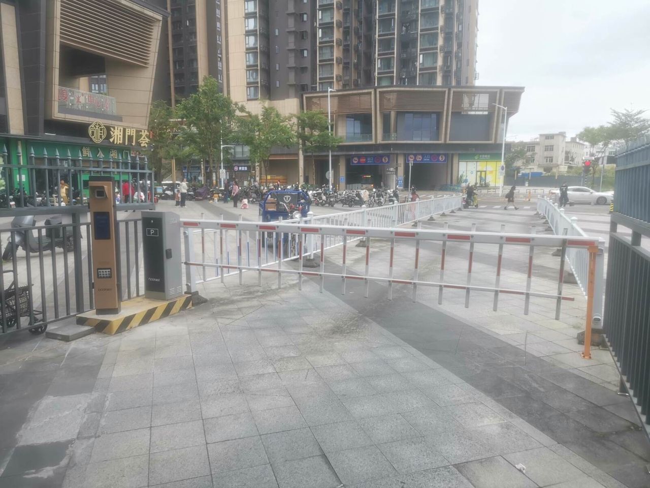 特发天鹅湖01地块现场图5