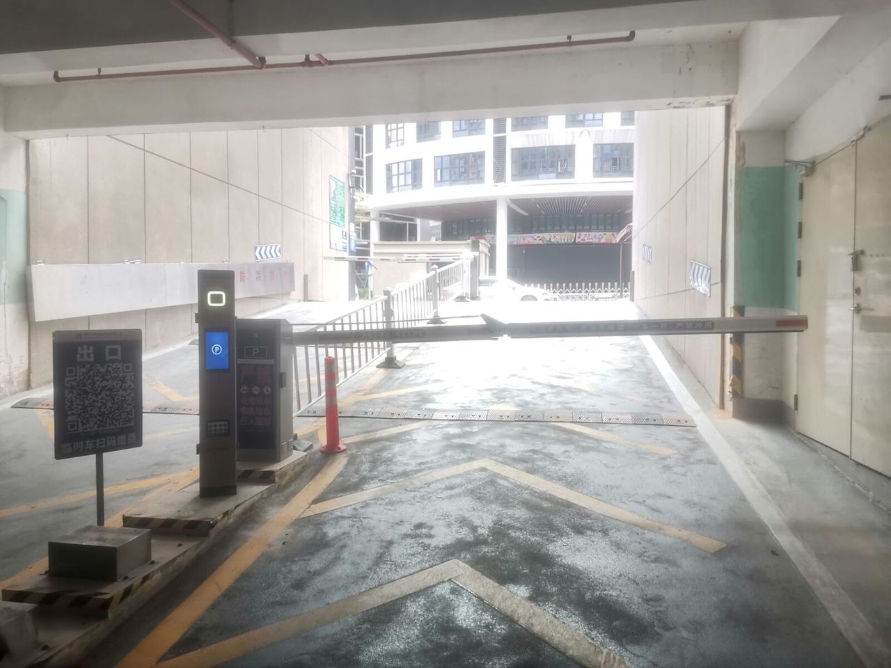 特发天鹅湖01地块现场图6
