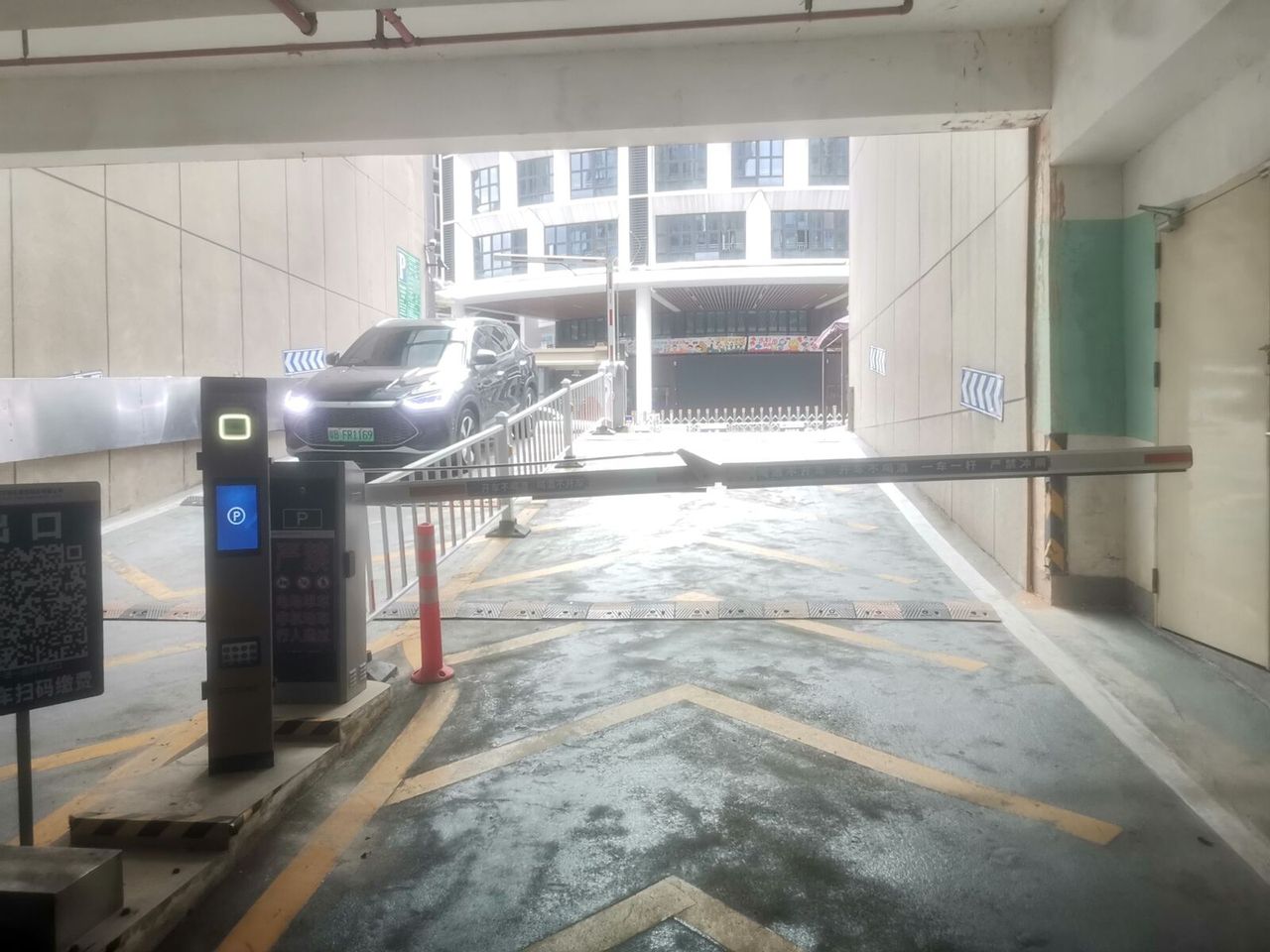 特发天鹅湖01地块现场图7