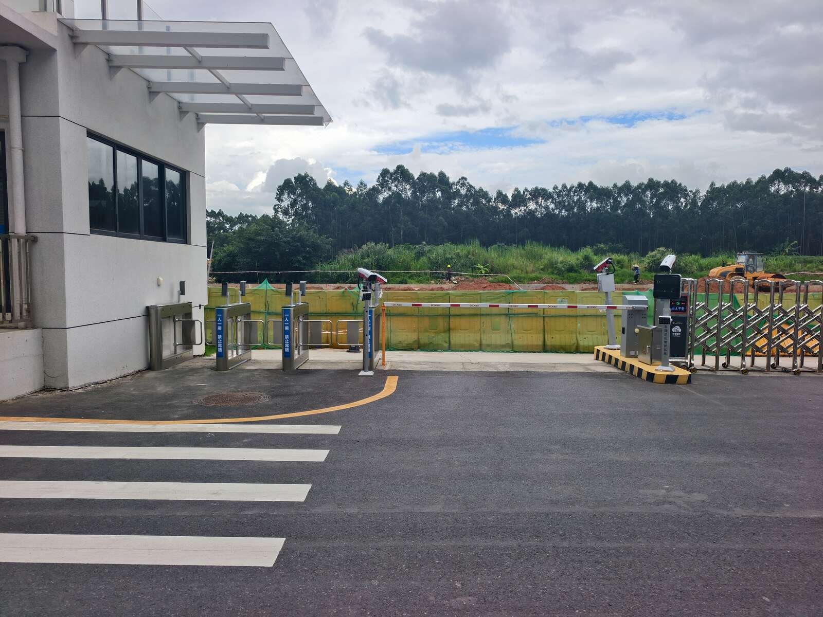 广东省惠州市惠城区大亚湾西区龙海二路306号润合名居智能化系统现场图2