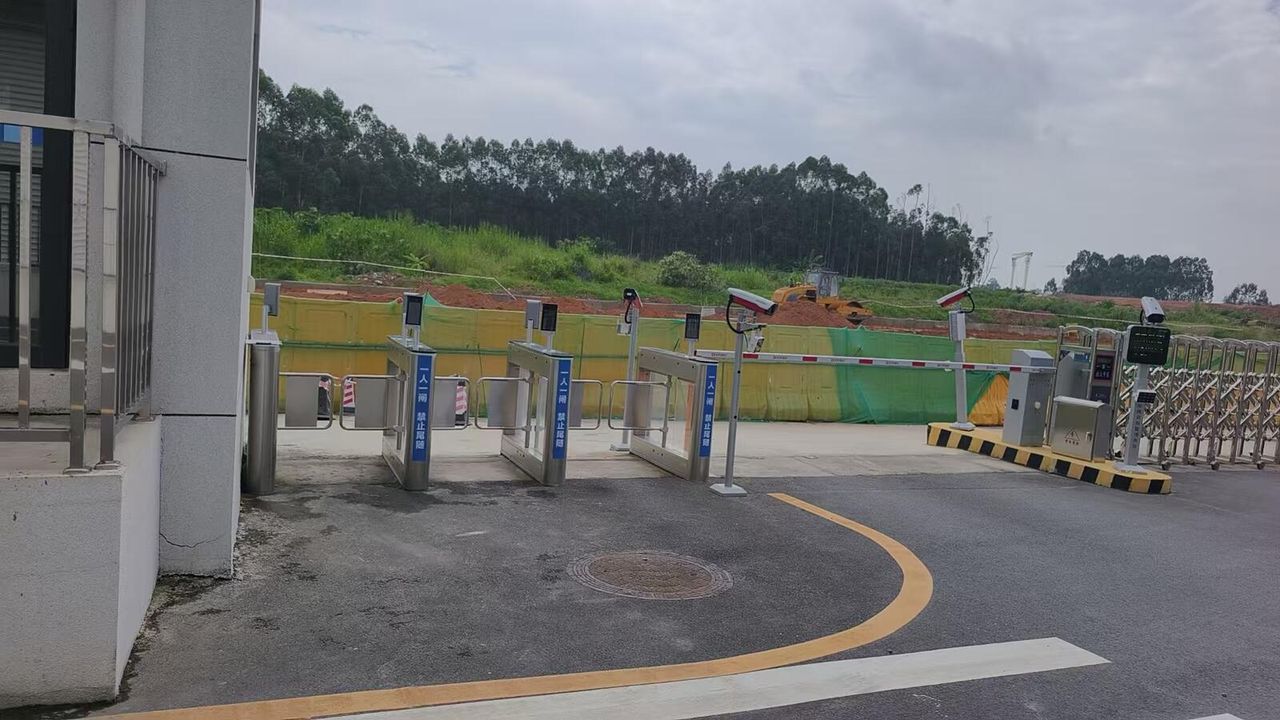 广东省惠州市惠城区大亚湾西区龙海二路306号润合名居智能化系统现场图4