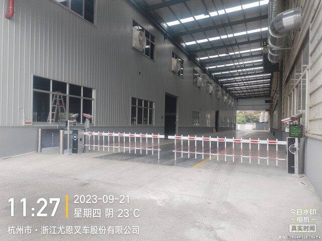 尤恩叉车现场图1