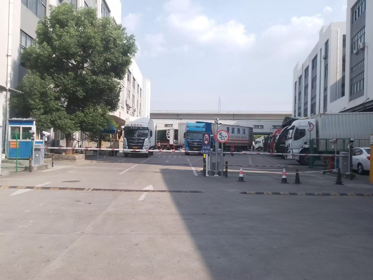 厦门杏林顺丰中转场现场图2
