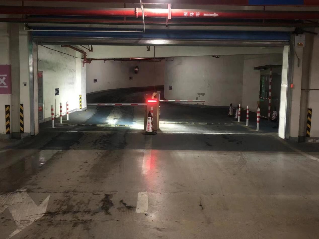 建工生活广场现场图1