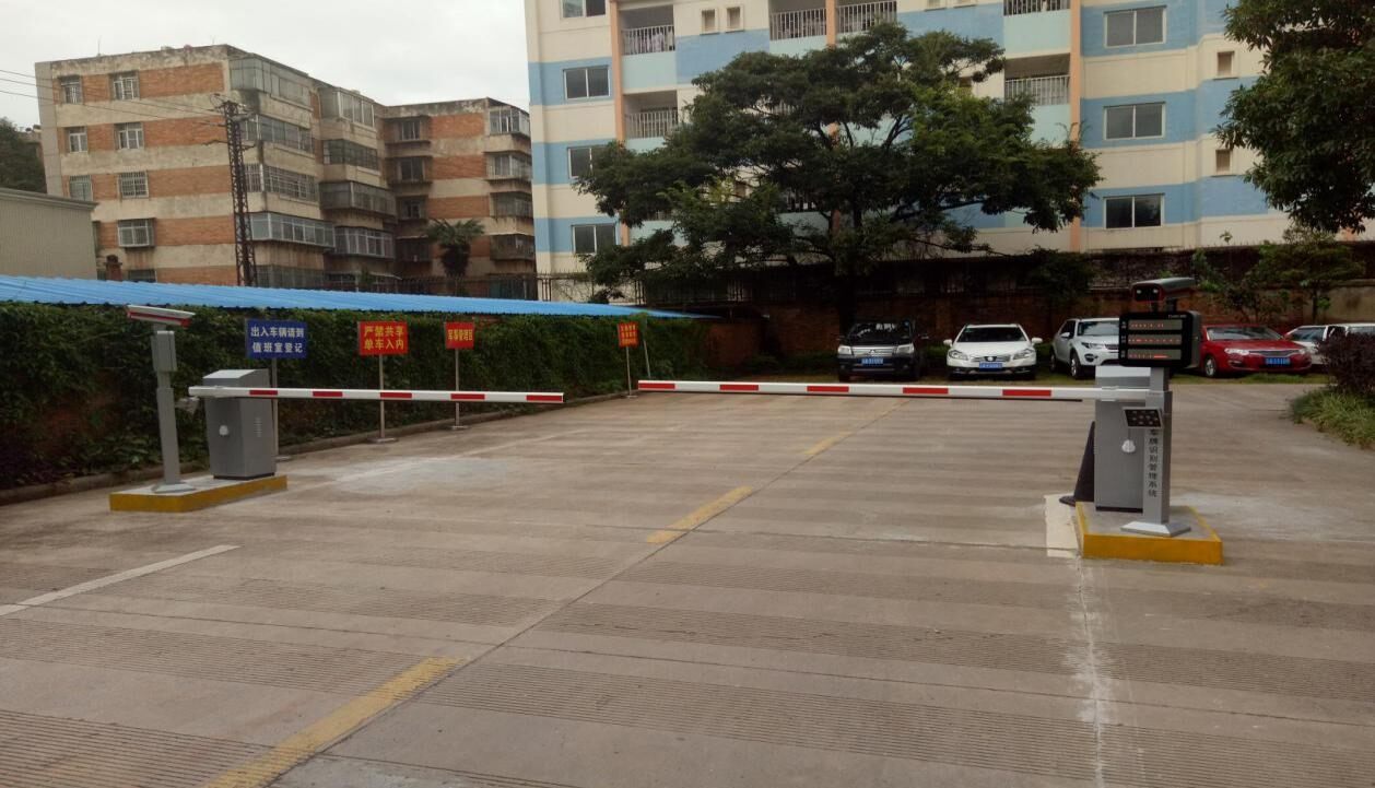 成都军区昆明疾病预防中心现场图1