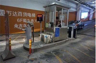 目前，车牌识别停车场系统在市场上的占有率有