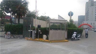 车牌识别停车场系统应用广，未来或代替刷卡停
