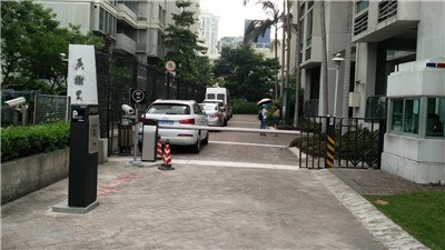 停车场找车不再难，道尔反向寻车系统帮您快随