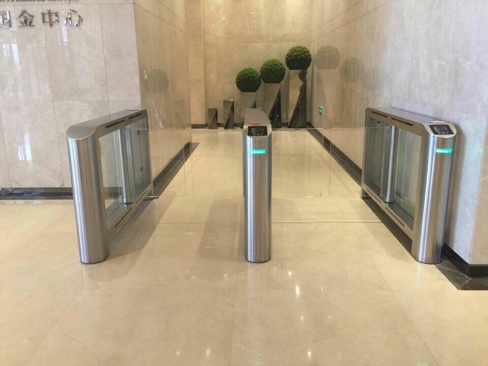 取卡式停车场系统人工成本高 车牌识别系统将占有较大的市场份额
