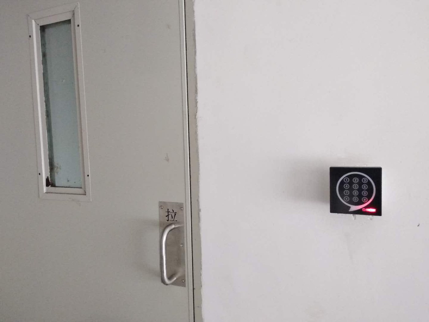 面部识别门禁机(面部识别门禁机怎么录入人脸)