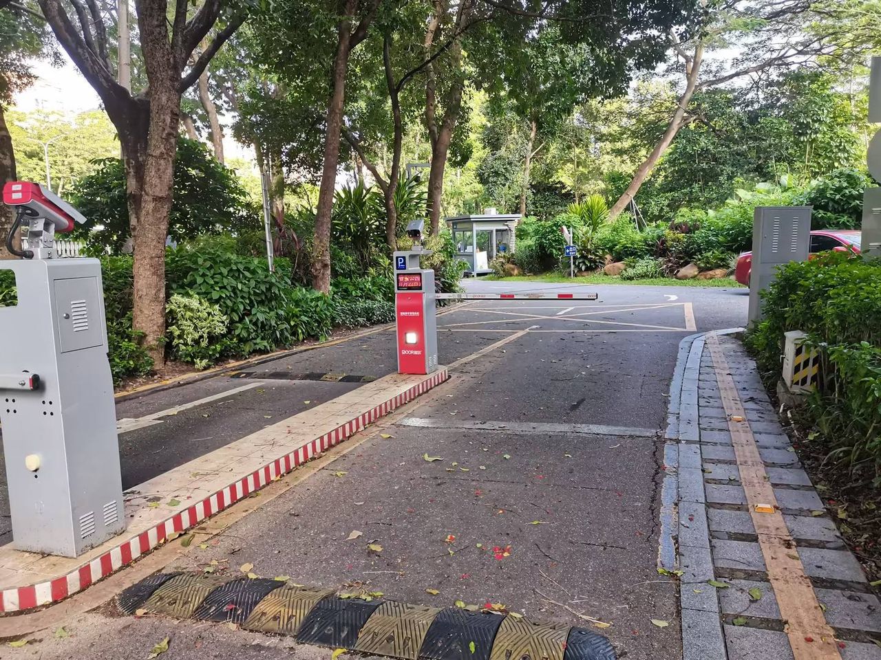香蜜公园1号停车场现场图2