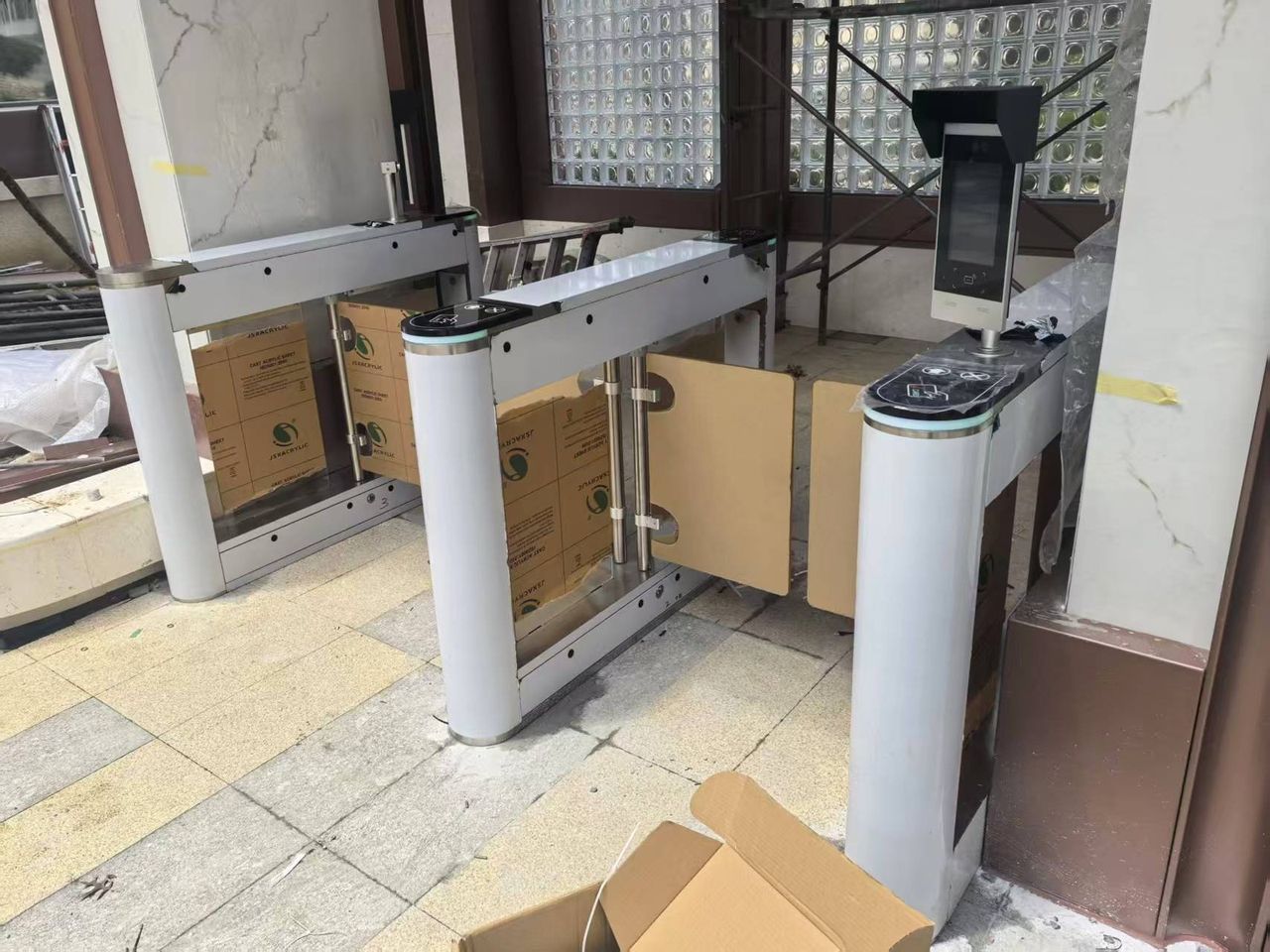 久久顺山小区停车场现场图3