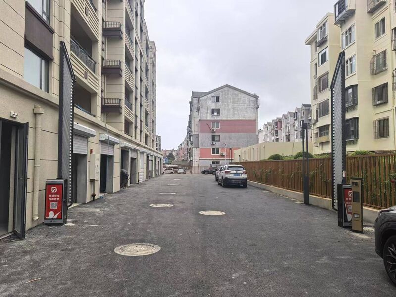 久久顺山小区停车场现场图5