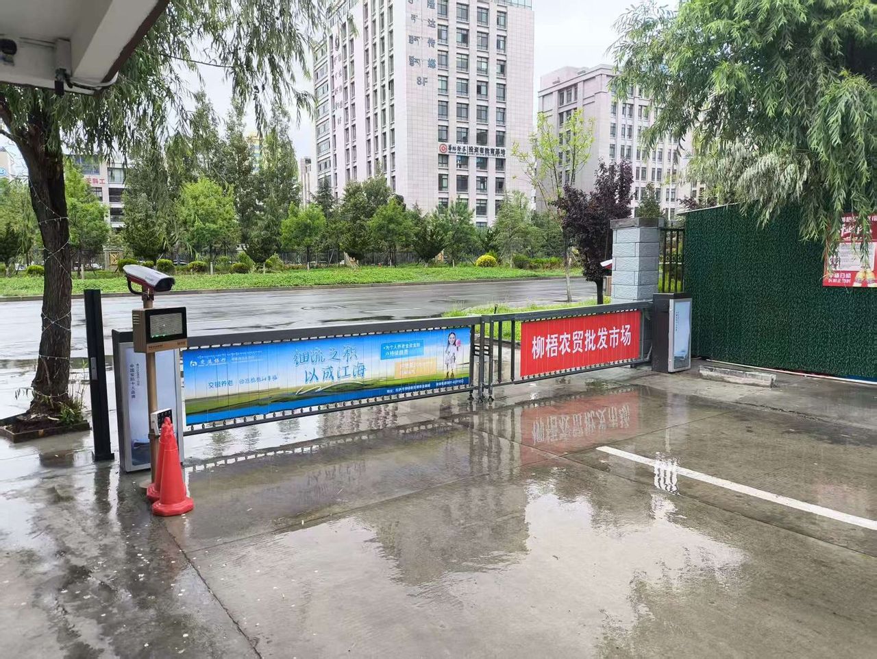拉萨市柳梧高新区农副产品产业园现场图2