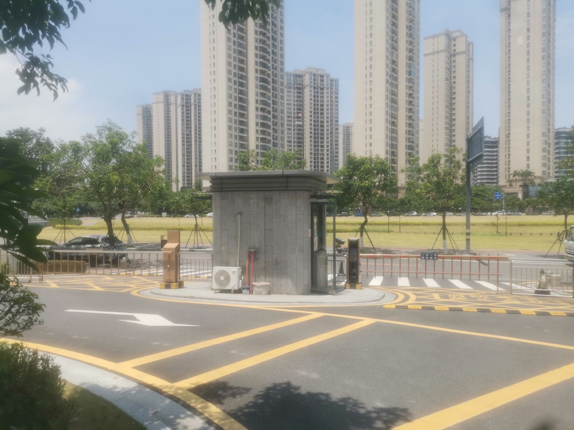 格力海岸六期停车场项目现场图片2