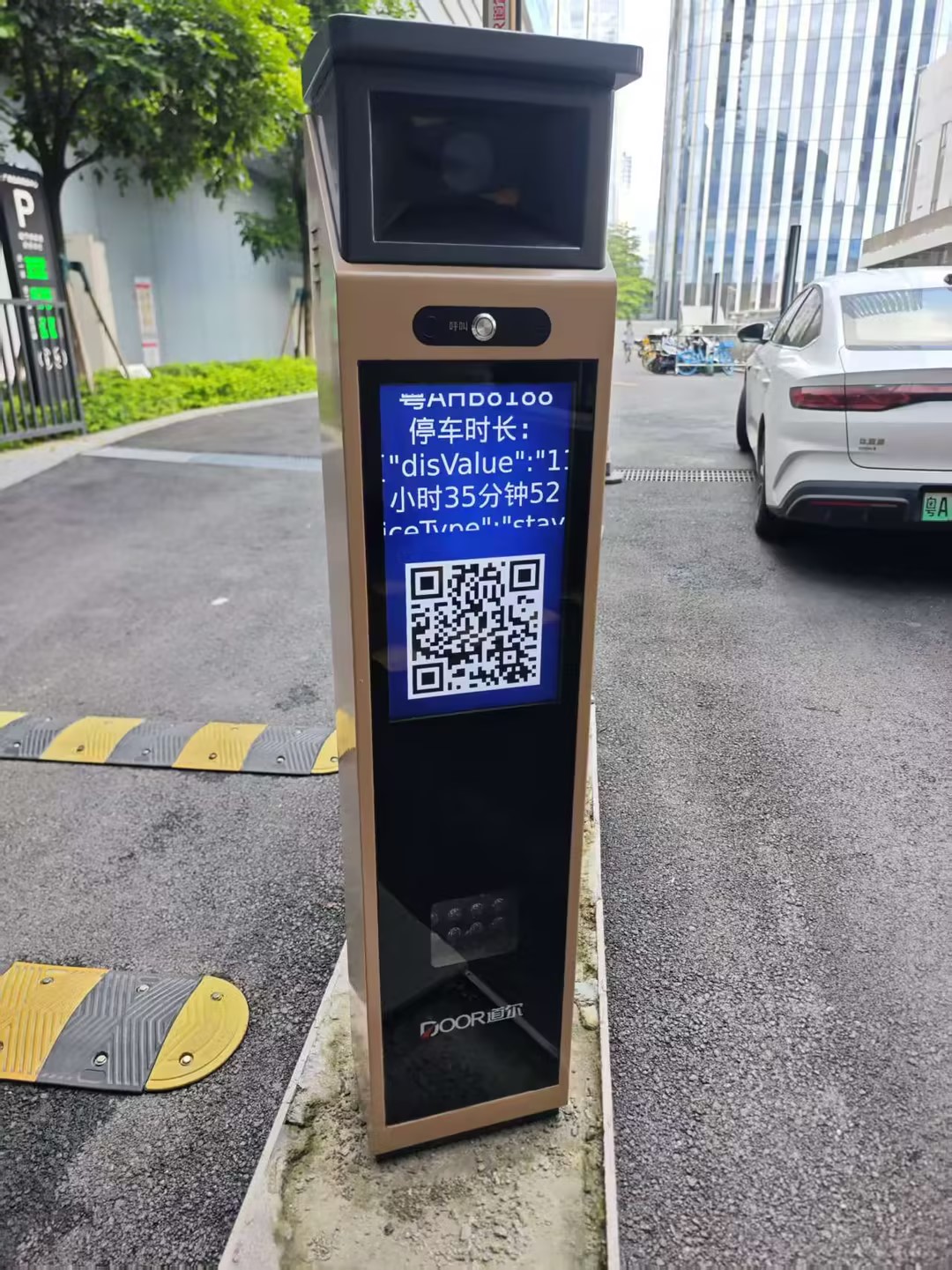 广州广物鱼珠停车场系统项目现场图片5