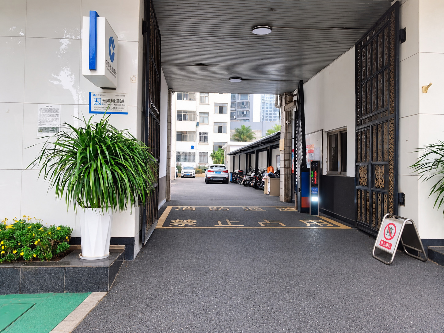弥勒旧改小区现场图4
