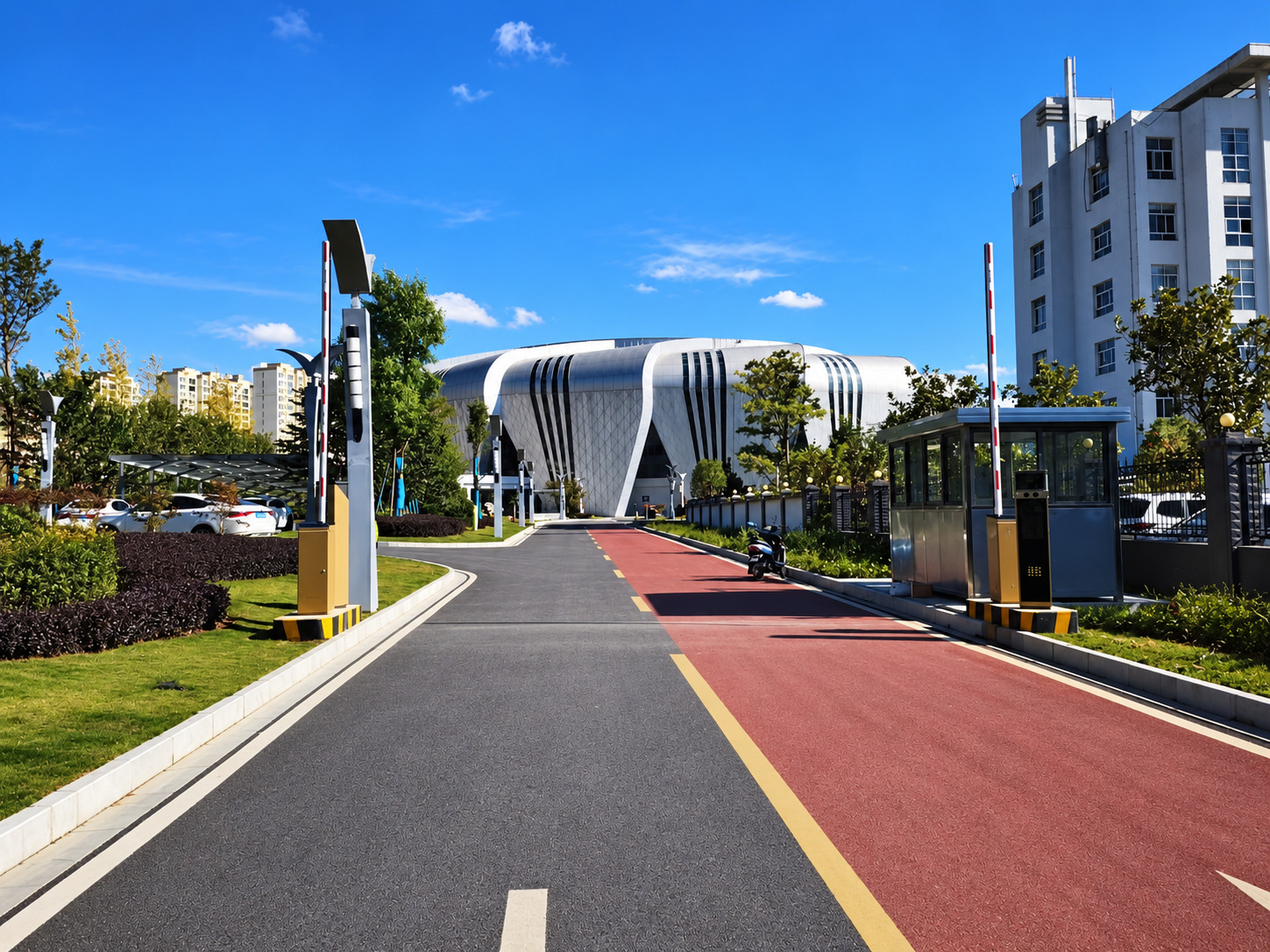 鲁甸6号街公园现场图2