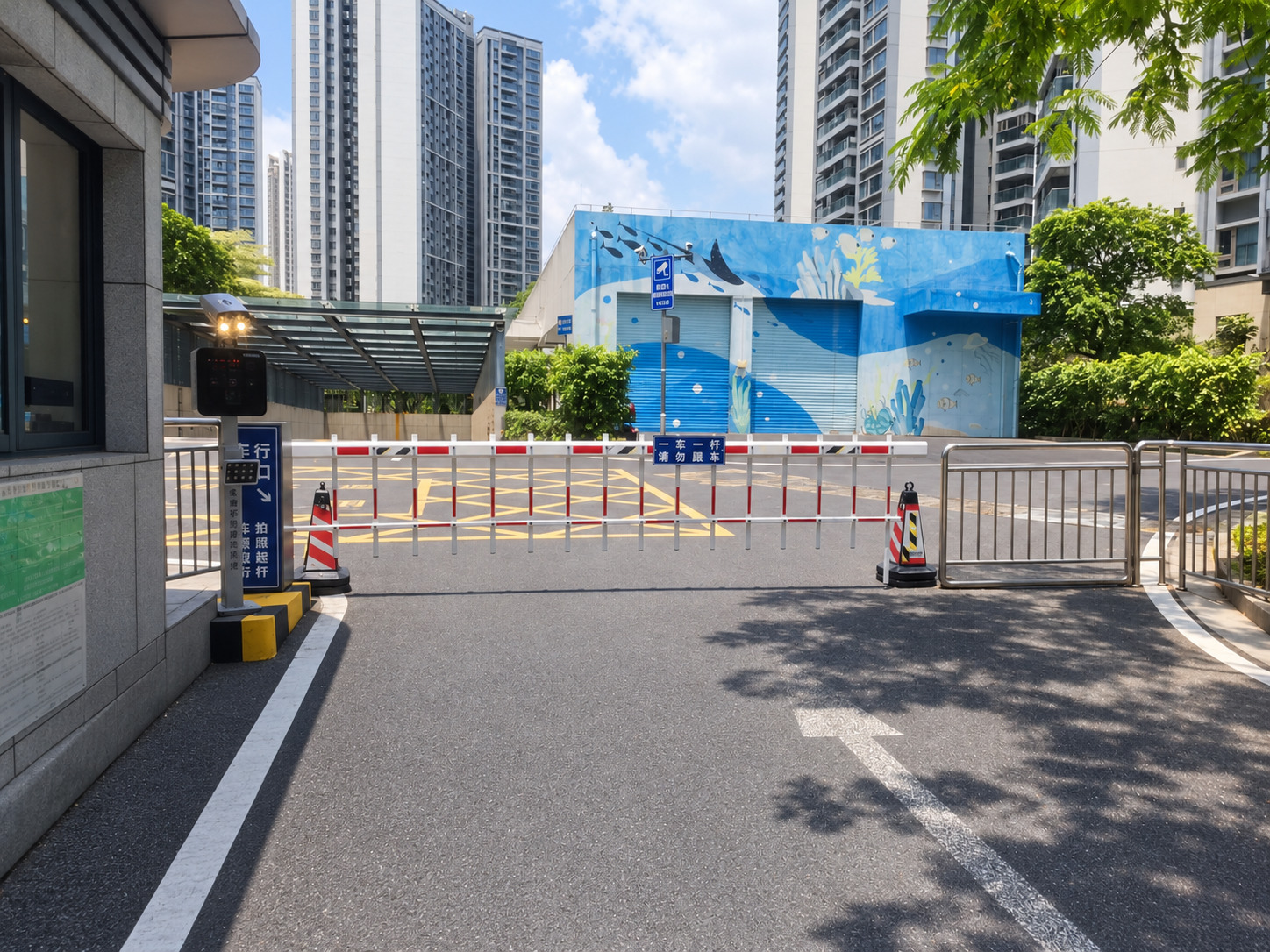 格力海岸五期停车场现场图6
