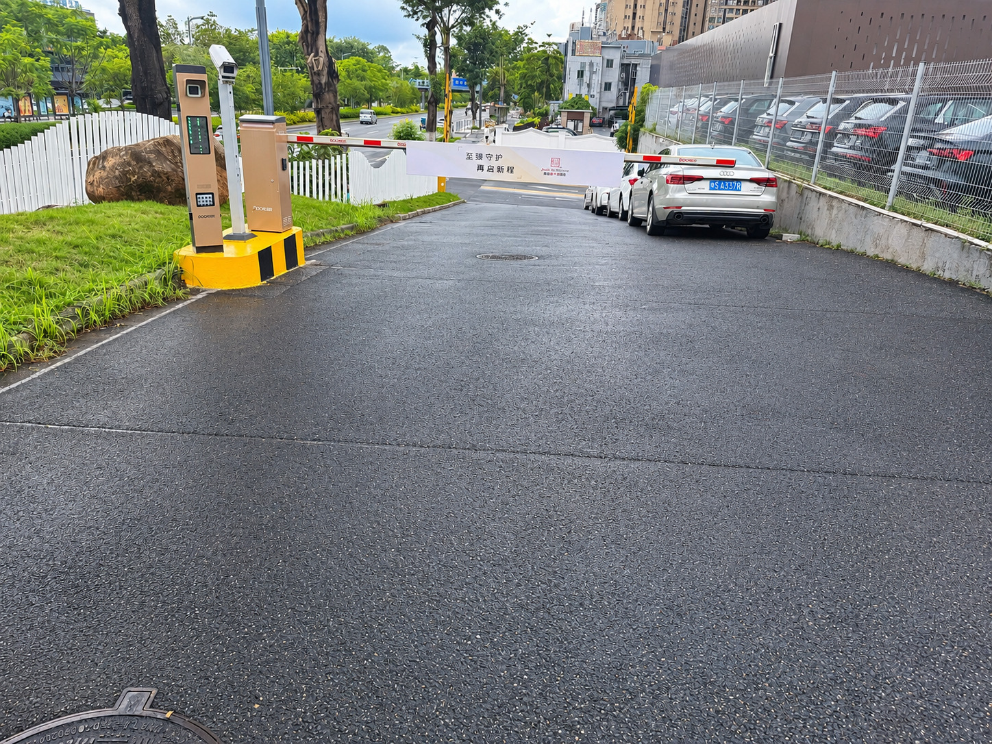 长久集团东莞沃尔沃现场图3