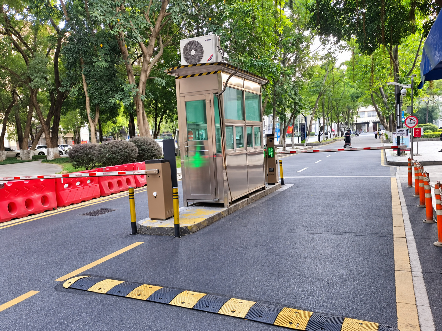 广州仲恺学院现场图2
