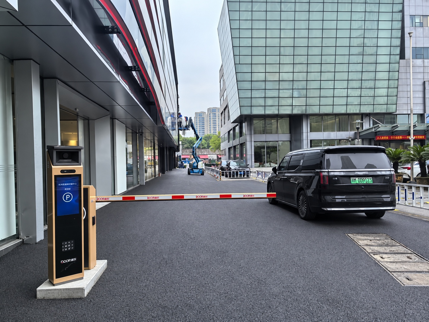 杭州保时捷4S店现场图