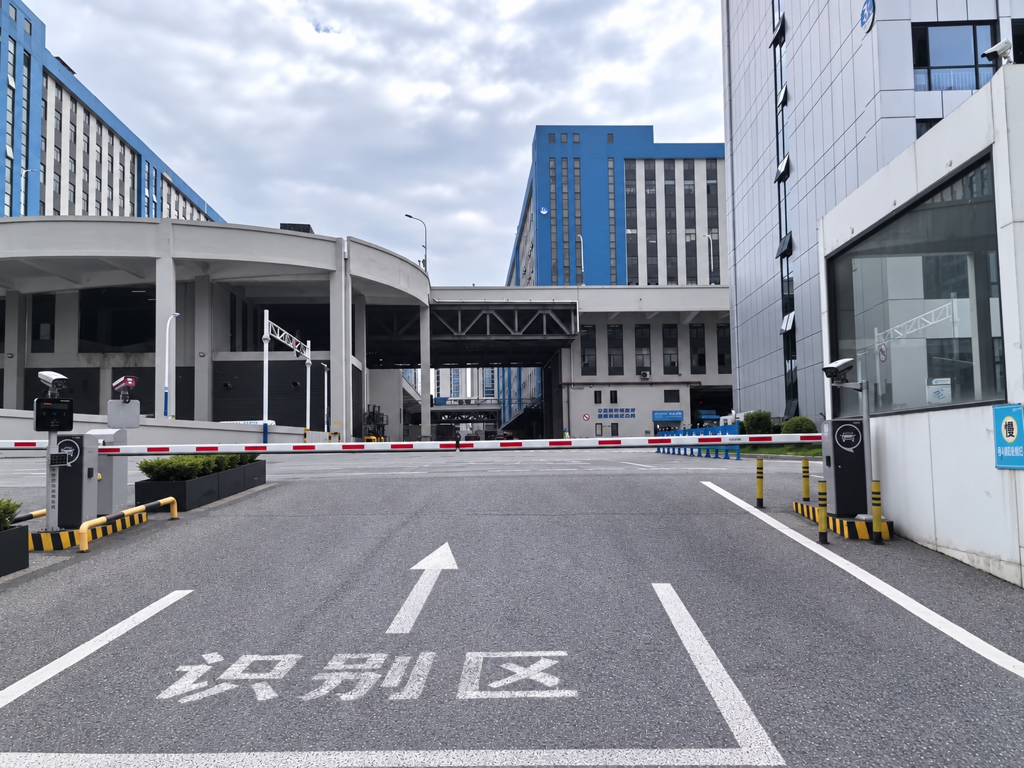 浙江义乌中通现场图