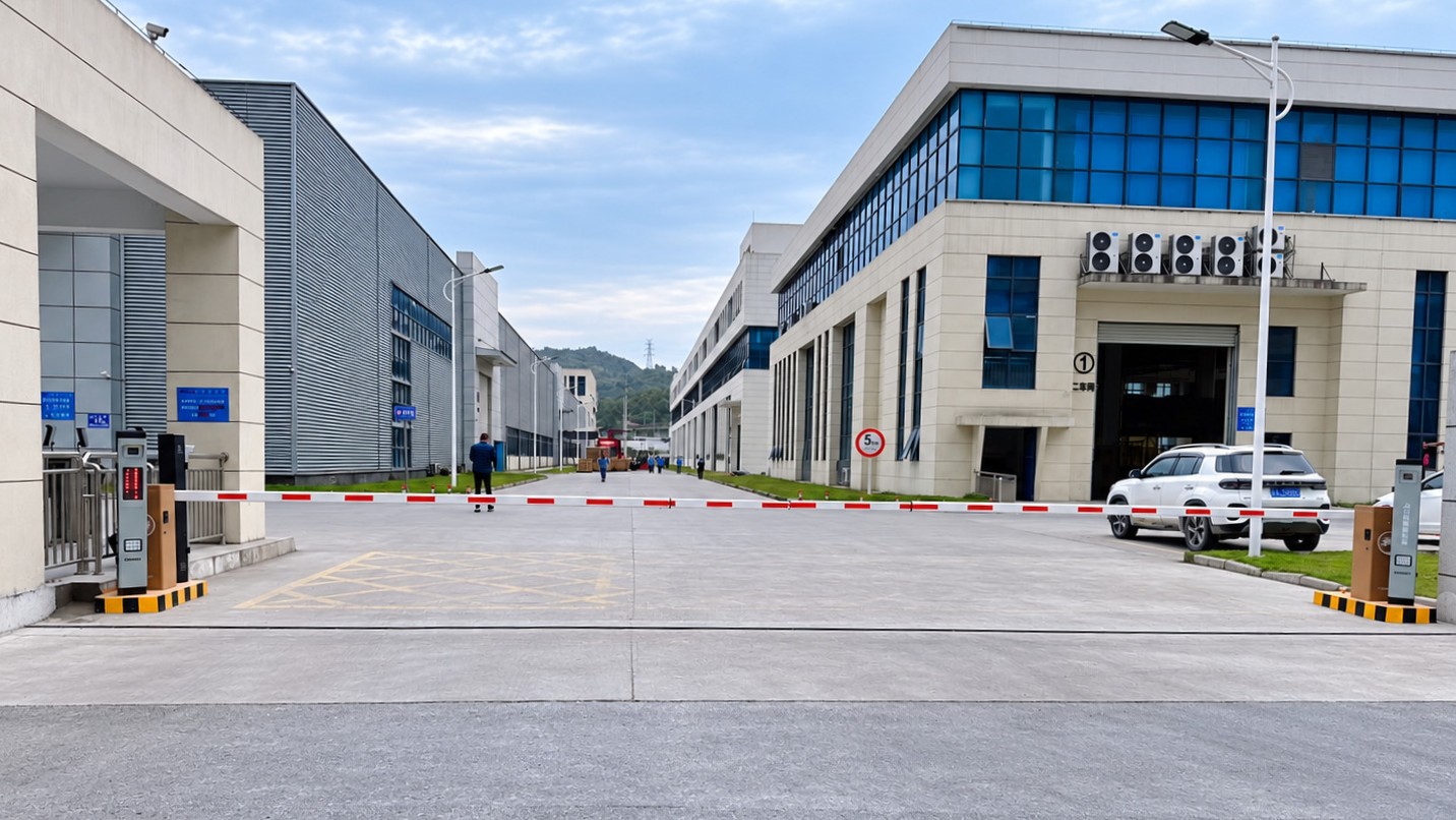 福建工业园精修图16:9.jpg