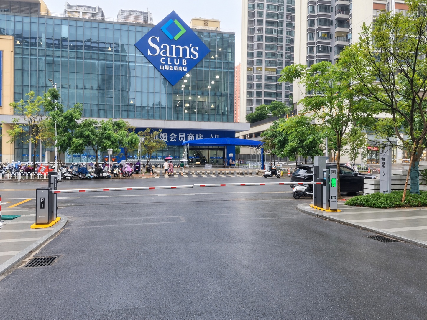 广西南宁轨道交通产业园停车场项目现场图2