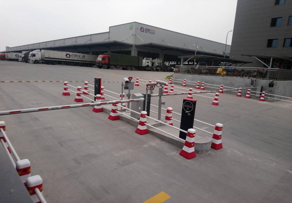 重庆嘉民仓储物流园车牌识别停车场系统